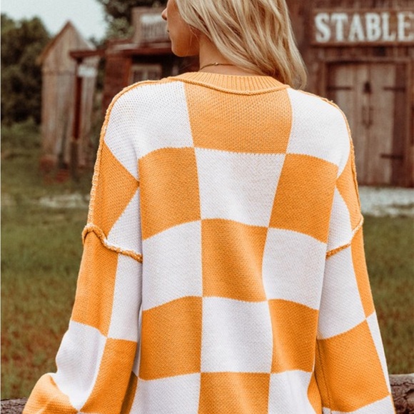 Checked Bishop sleeve sweater - Picture 2 of 2